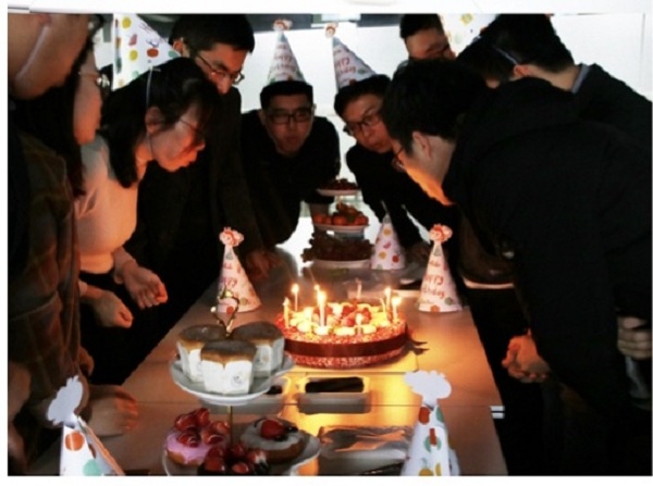 歡樂(lè)平安圣誕節(jié)，濃情溫馨生日會(huì)！